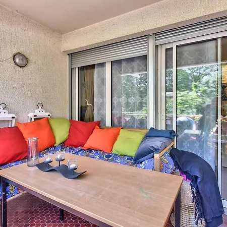 Studio With Terrace And Parking*toulouse* トゥールーズ